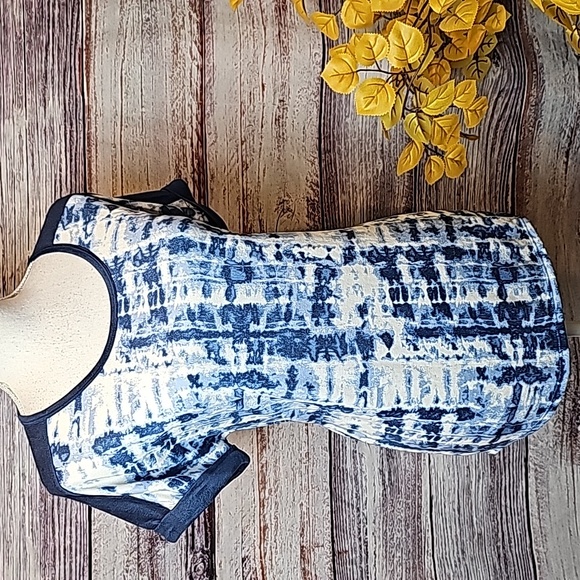 Lucky Brand Tops - NWT LUCKY BRAND BLUE TIE DYE SHORT CUFF SLEEVE PULLOVER TOP TEE